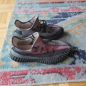 Yeezy 350 v2 Yecheil Size 11 Pre loved with box